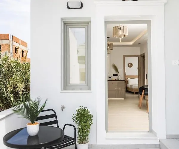 George's * Naxos City