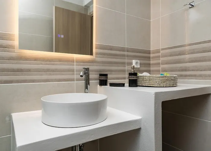 George's Daire Naxos City