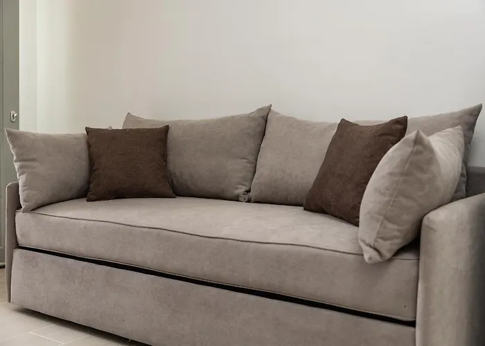 George's * Naxos City