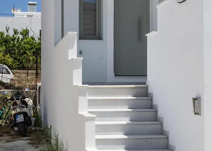 George's * Naxos City