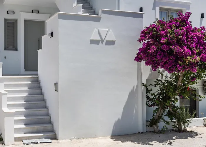 Daire George's Naxos City